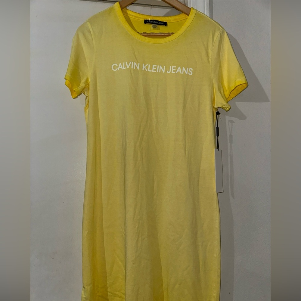 Calvin Klein Jeans Women’s  Yellow Short Sleeves White Logo  T-Shirt‎ Dress NWT